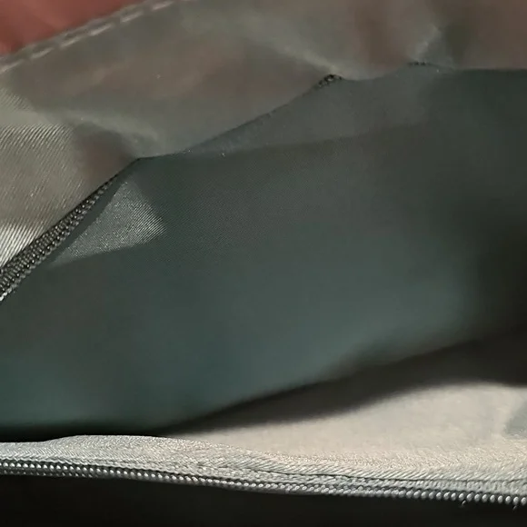 Travelon Crossbody Bag Like New Condition - Picture 13 of 13